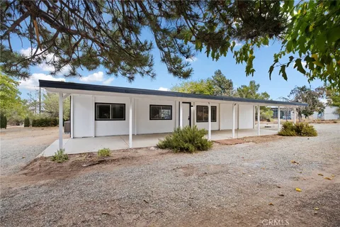 5773 Cambria Road, Phelan, CA 92371