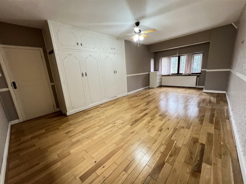 Additional image 33 of Englestede Close, Handsworth Wood, Birmingham