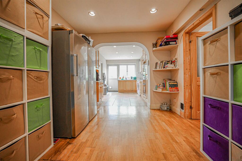 Additional image 12 of Collyer Road, London Colney, AL2