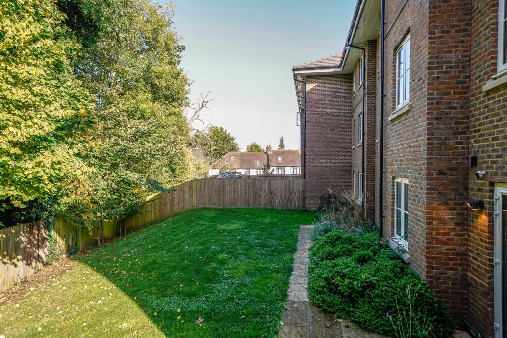 Additional image 11 of Neville Close, St. Albans