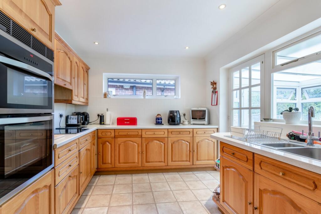 Additional image 5 of Walkers Close, Harpenden, Hertfordshire
