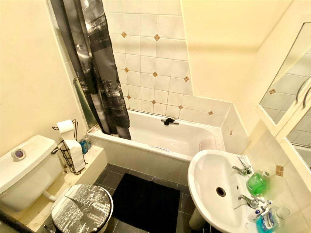 Additional image 6 of Warwick Road, Acocks Green