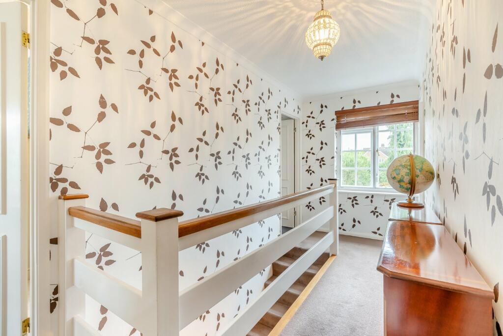 Additional image 8 of Burton Close, Wheathampstead, St Albans