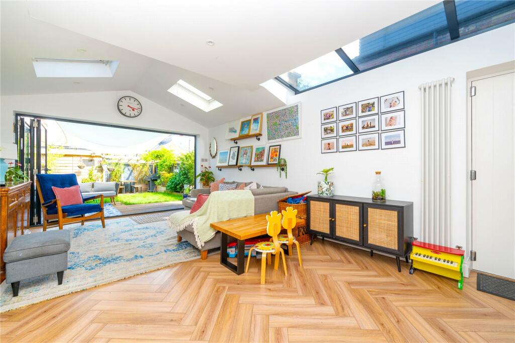 Additional image 19 of Woodstock Road South, St. Albans, Hertfordshire