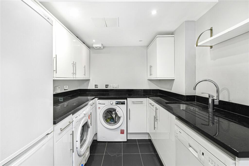 Additional image 9 of Mymms Drive, Brookmans Park, Hertfordshire, AL9