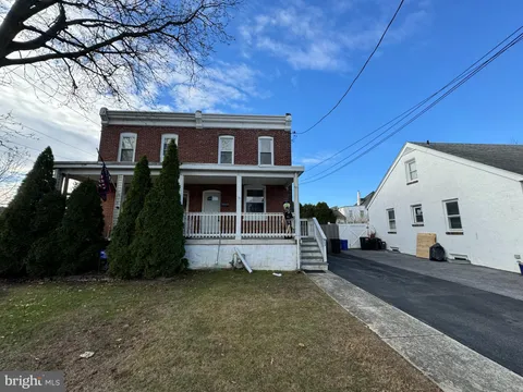 153 Maple Avenue, Holmes, PA 19043