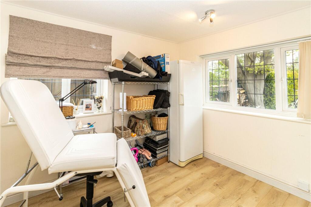 Additional image 18 of Magnolia Close, Park Street, St. Albans, Hertfordshire