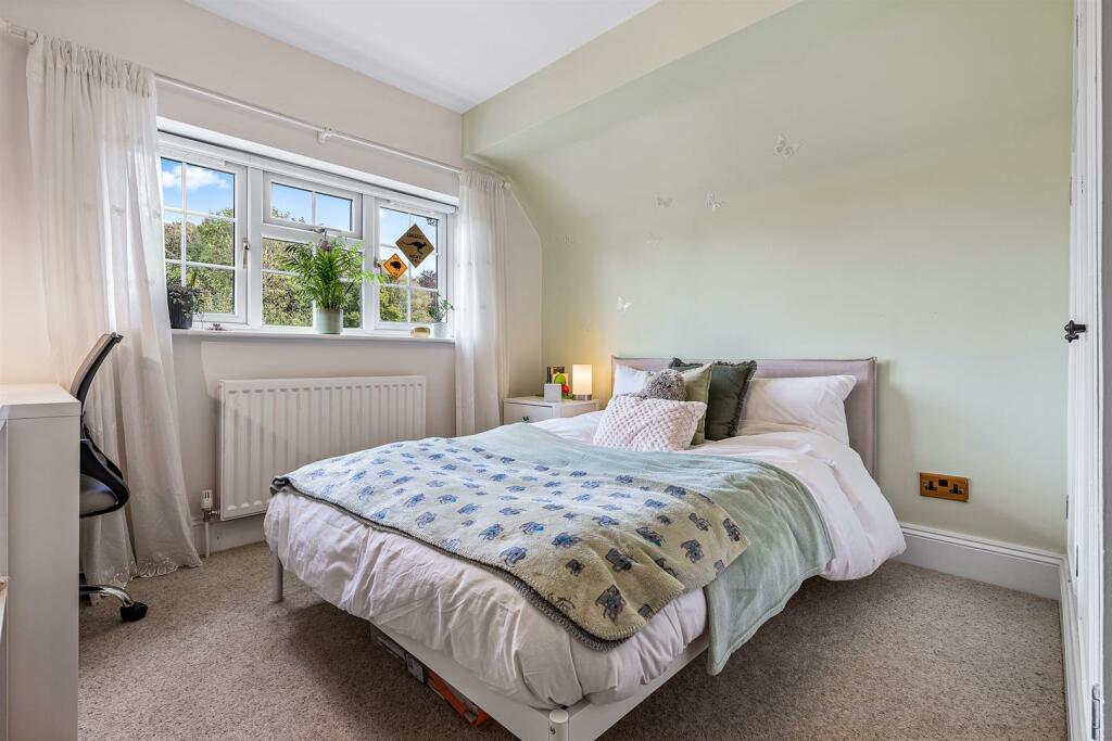 Additional image 15 of Pottersheath Road, Welwyn