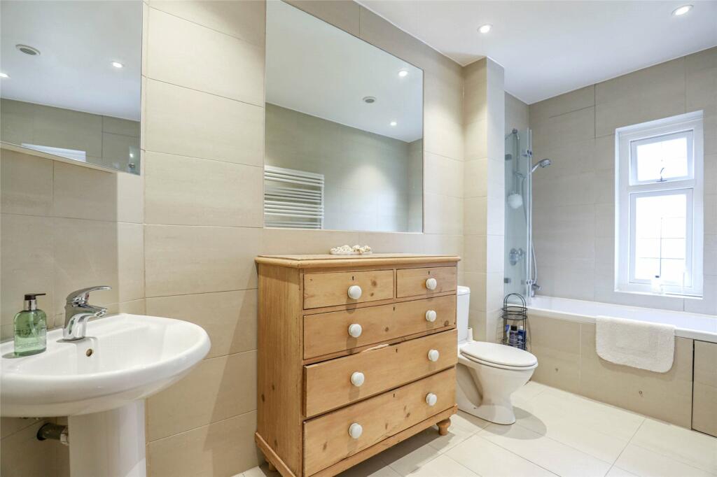 Additional image 18 of Townsend Drive, St. Albans, Hertfordshire, AL3