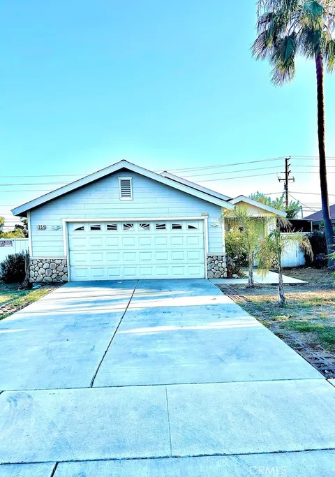 351 E 7th Street, Perris, CA 92570