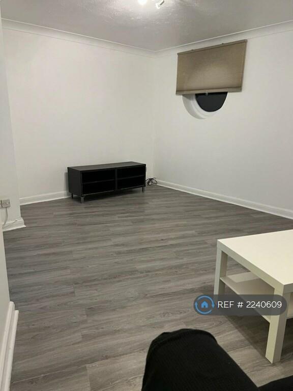 Additional image 3 of Hatfield, Hertfordshire, AL10