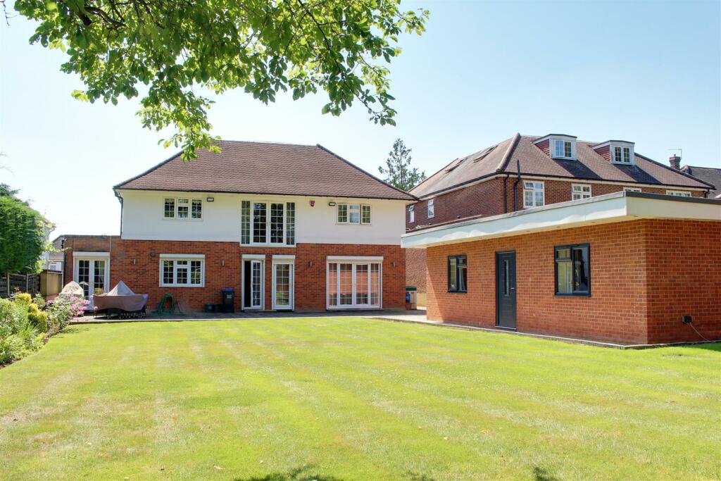 Additional image 10 of Mymms Drive, Brookmans Park