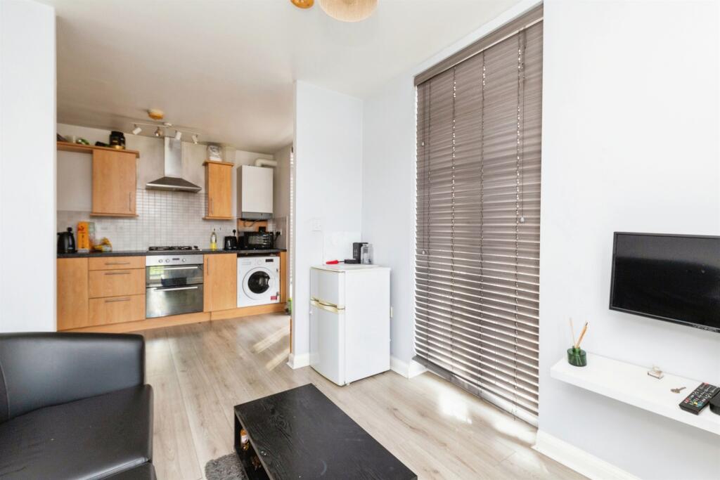 Additional image 4 of Dragon Road, Hatfield