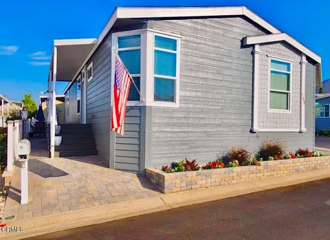 103 Saint James Court Unit 103, Thousand Oaks, CA 91320