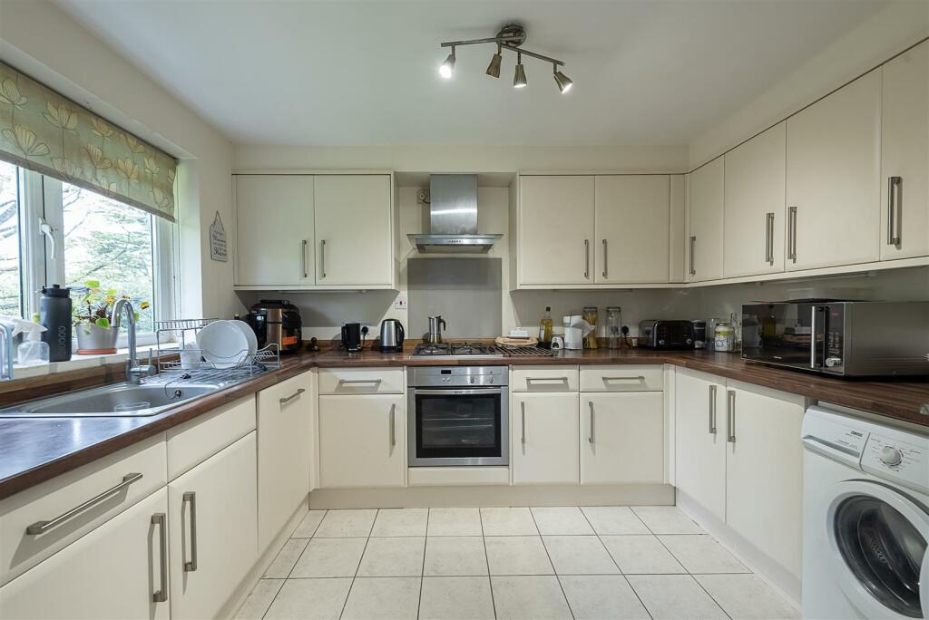Additional image 10 of Douglas Road, Harpenden