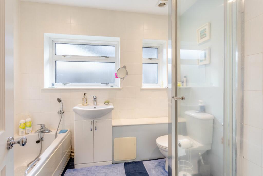 Additional image 6 of Walkers Close, Harpenden, Hertfordshire