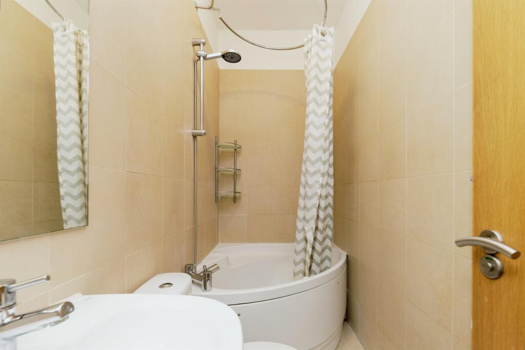 Additional image 9 of Stonehills, Welwyn Garden City