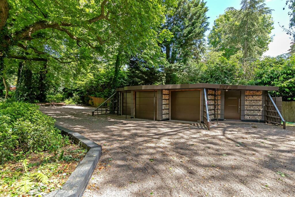 Additional image 5 of Pondwicks Close, St.Albans