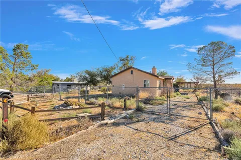 9405 Mesa Road, Lucerne Valley, CA 92356