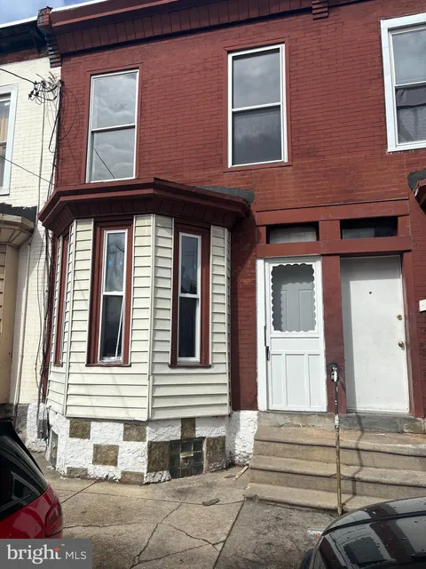 33 E Collom Street, Philadelphia, PA 19144