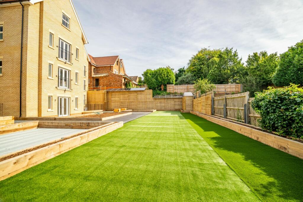 Additional image 7 of Bloomfield Road, Harpenden, Hertfordshire, AL5