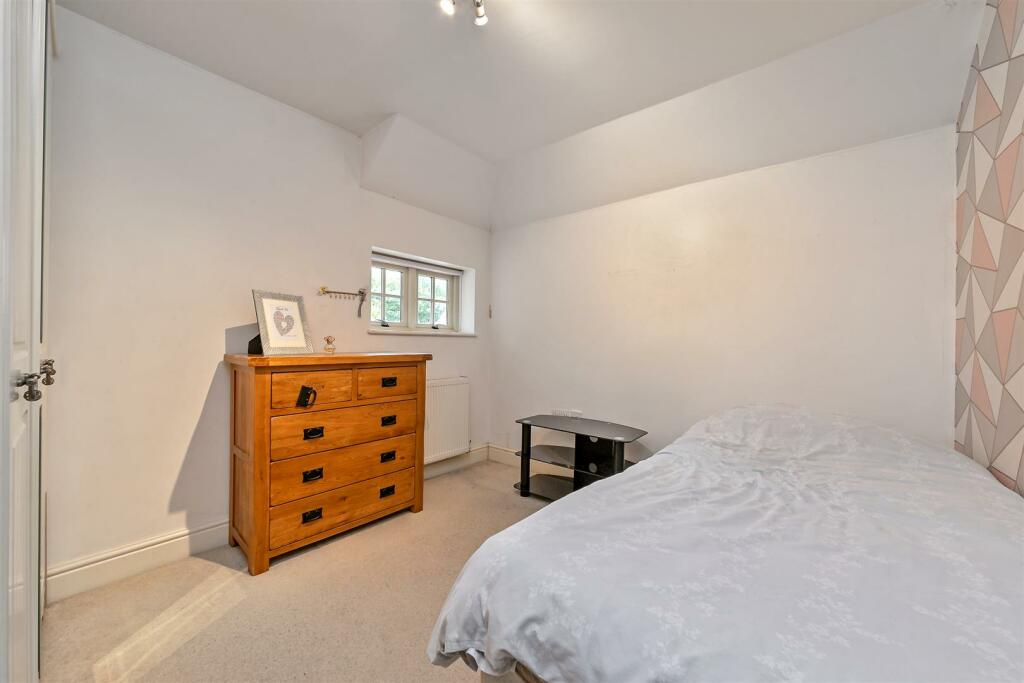 Additional image 12 of Bucknalls Drive, Bricket Wood, St. Albans