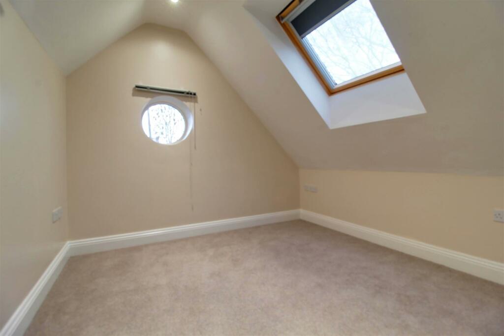 Additional image 8 of Green Close, Brookmans Park