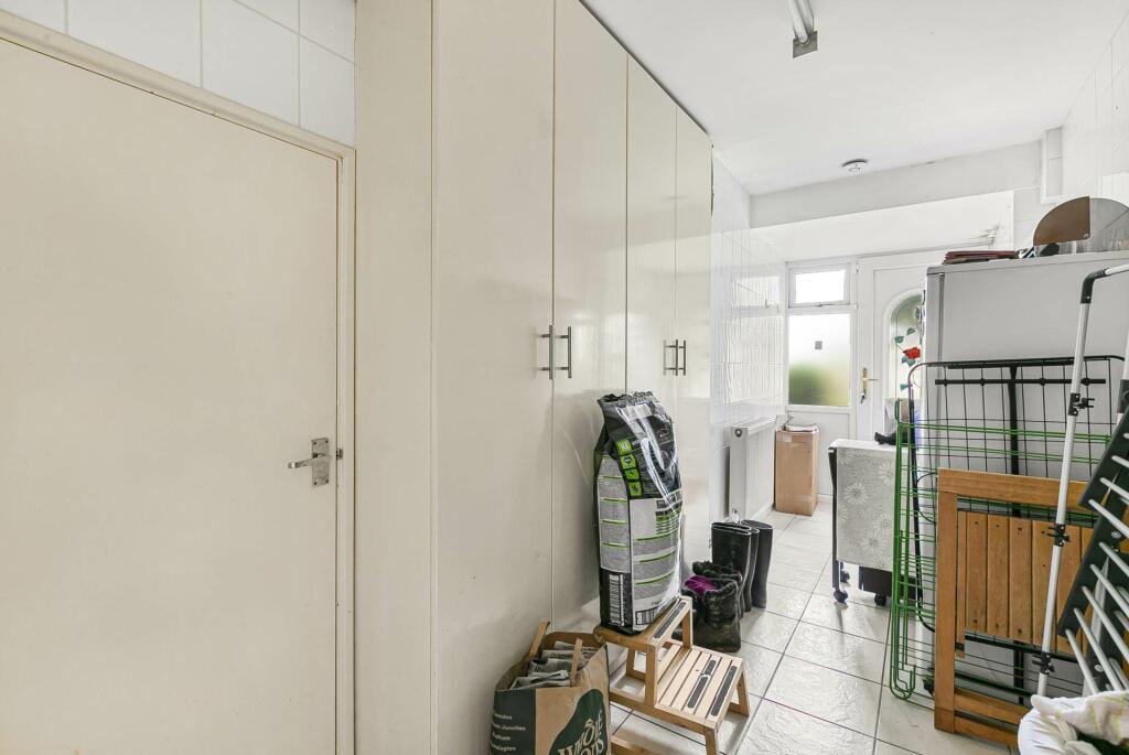 Additional image 13 of Falcon Close, Hatfield