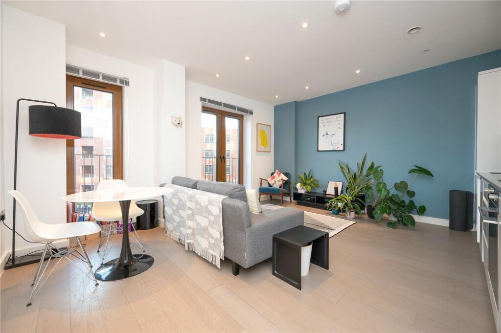 Additional image 2 of Flat 21, Ziggurat House, 25 Grosvenor Road, St. Albans, Hertfordshire