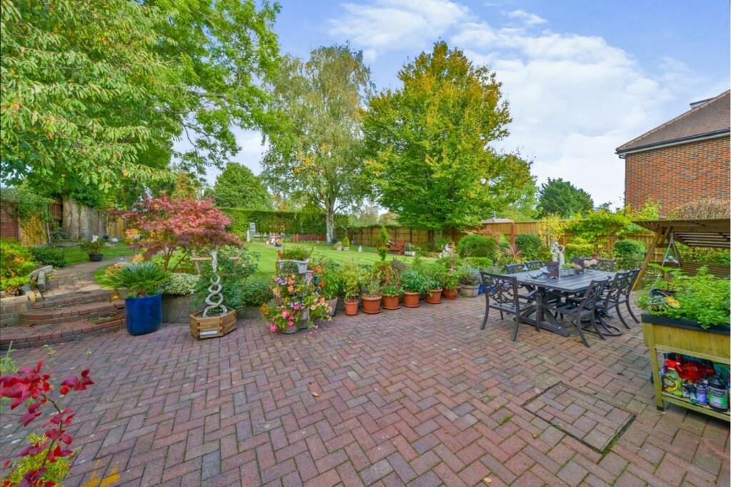 Additional image 9 of Mymms Drive, Brookmans park, AL9