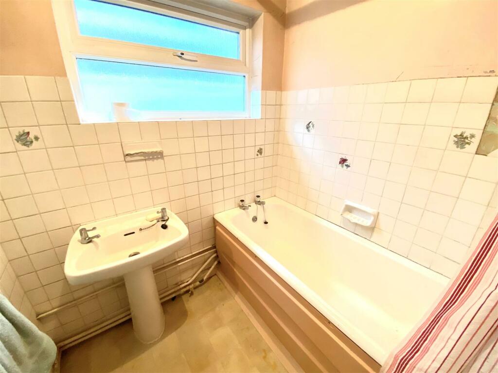 Additional image 7 of Westland Drive, Brookmans Park