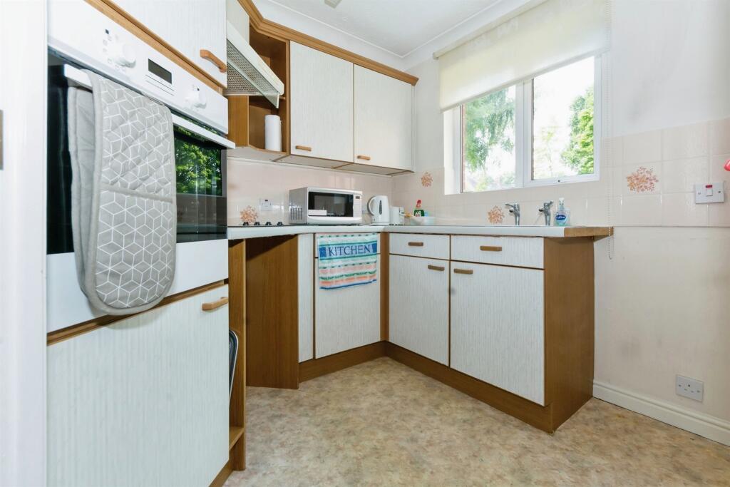 Additional image 6 of Stratford Road, Hall Green, Birmingham