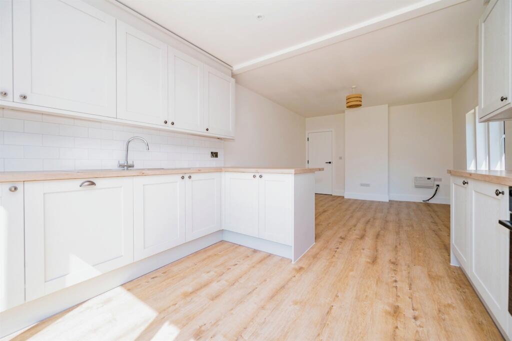Additional image 8 of Hawfield Gardens, Park Street, St. Albans