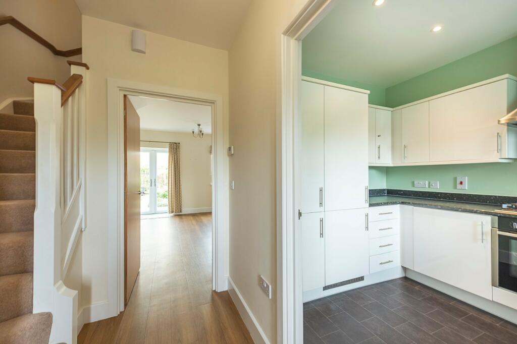 Additional image 5 of Mortimer Crescent, Kings Park, St. Albans, Hertfordshire, AL3