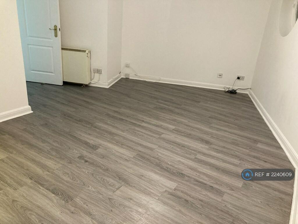 Additional image 13 of Hatfield, Hertfordshire, AL10