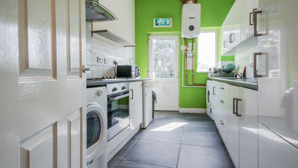 Additional image 3 of 670 Bristol Road Selly Oak, Birmingham, B29 6BJ