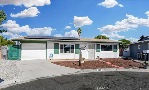 860 S Alessandro Street, Hemet, CA 92543