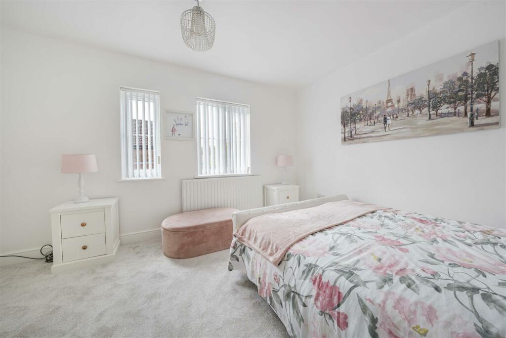 Additional image 7 of Woodlands, Park Street, St. Albans