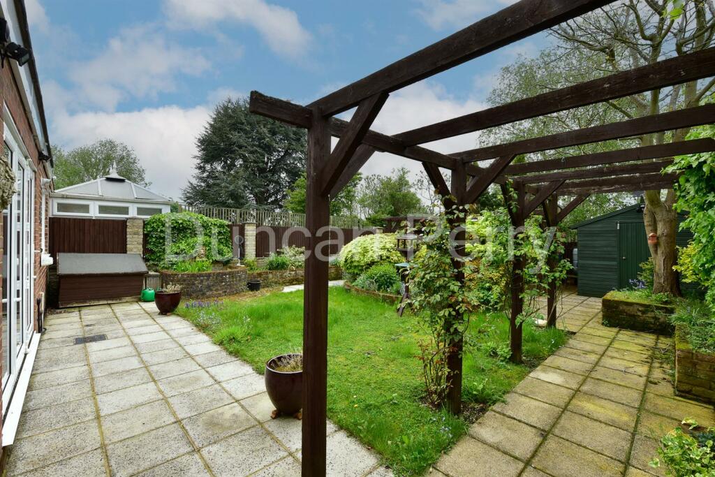 Additional image 16 of Skimpans Close, Welham Green