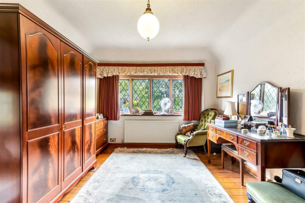 Additional image 10 of Great North Road, Brookmans Park