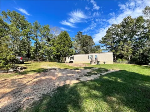 33 Ladonia Drive, Phenix City, AL 36869