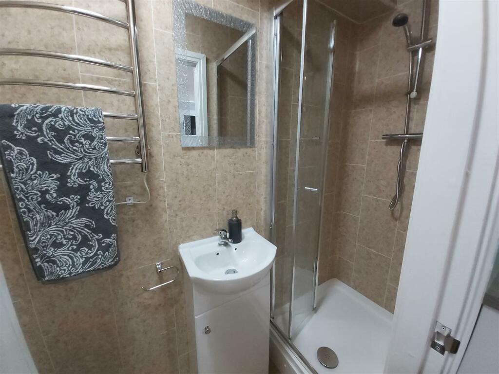 Additional image 5 of Dale road