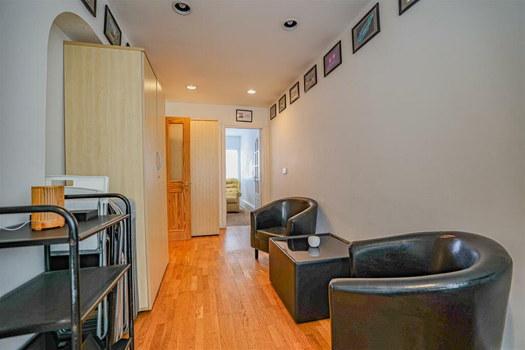 Additional image 18 of Collyer Road, London Colney, AL2