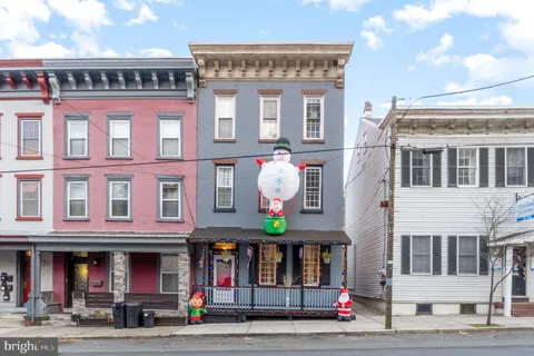 805 W Market Street, Pottsville, PA 17901