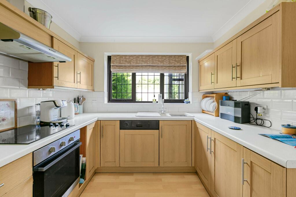 Additional image 5 of Laburnum Grove, Chiswell Green, AL2