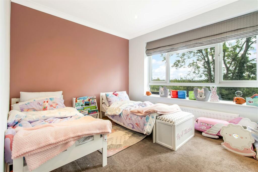 Additional image 17 of Ramsey Close, Brookmans Park, Herts