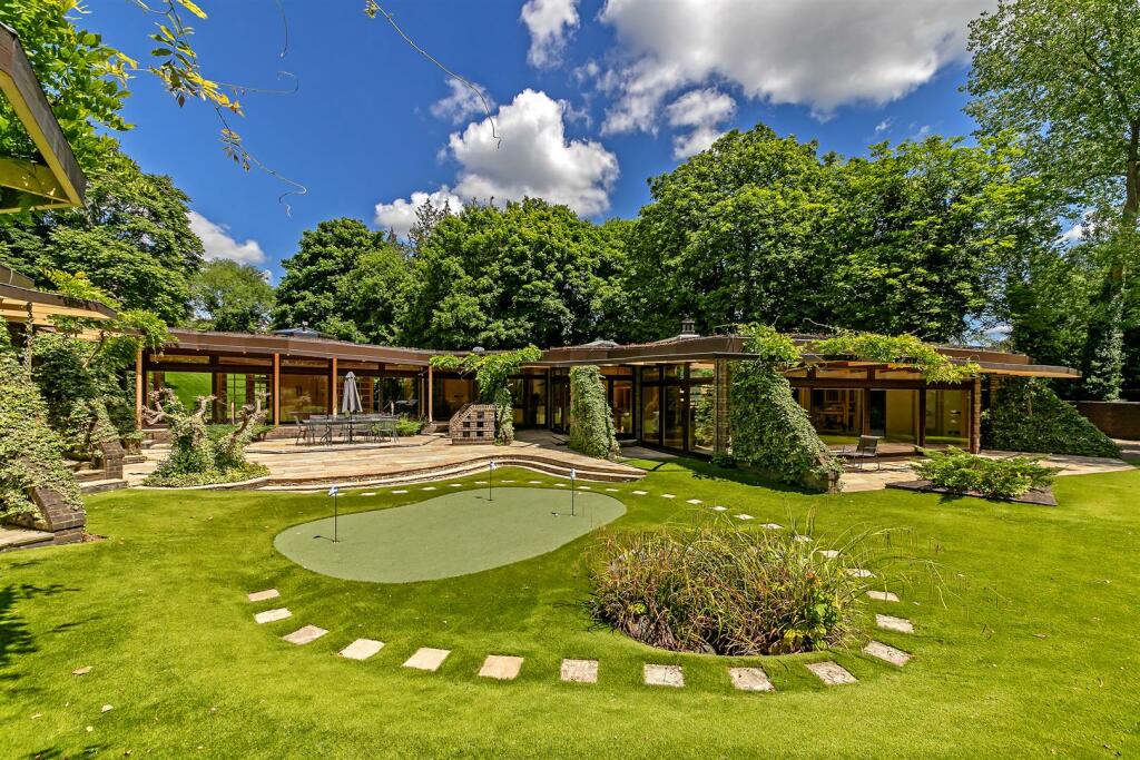 Additional image 43 of Pondwicks Close, St.Albans