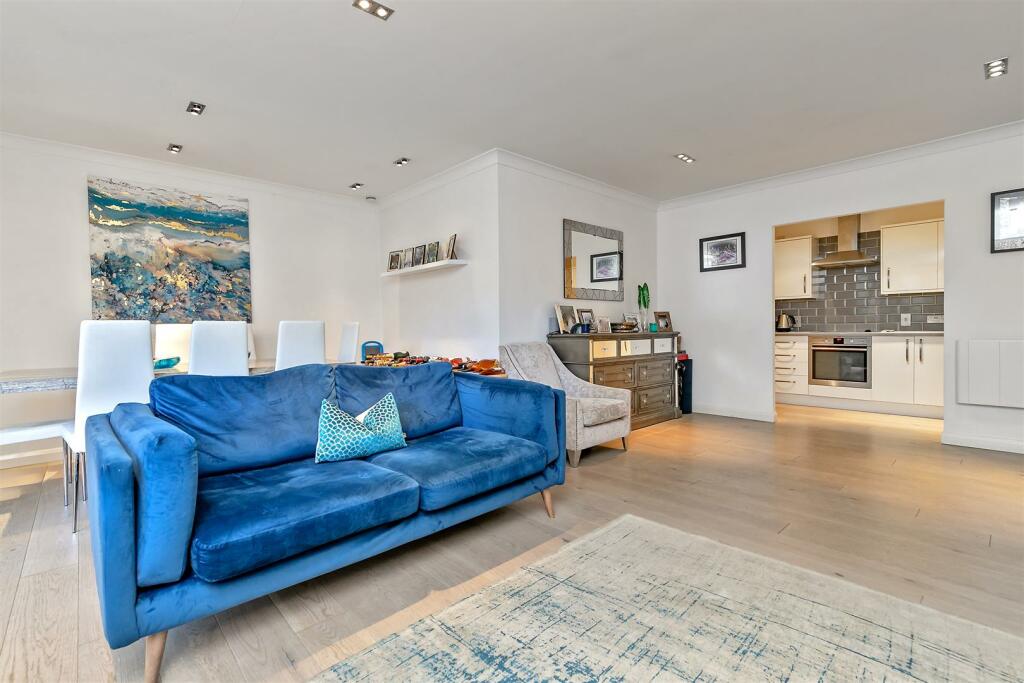 Additional image 24 of London Road, St Albans