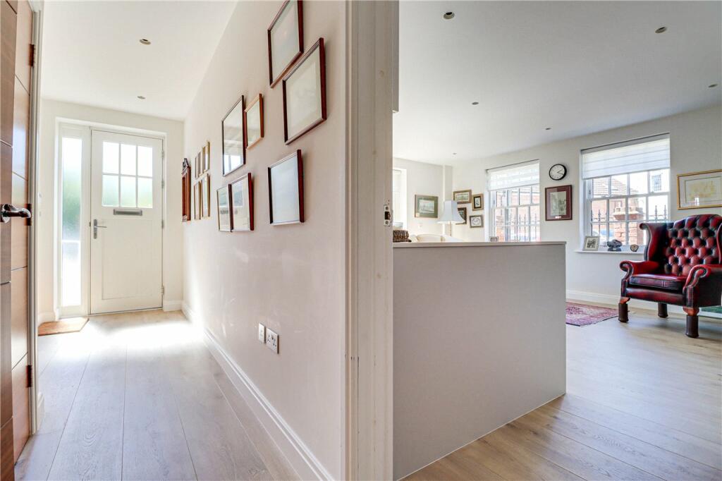 Additional image 9 of Thompsons Close, Harpenden, Hertfordshire, AL5