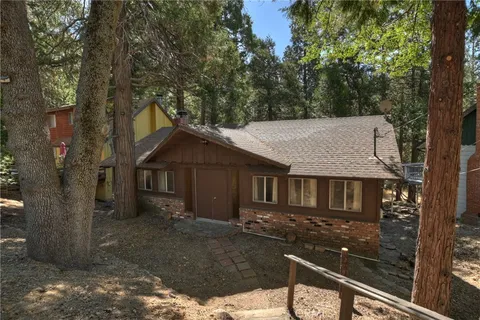 Primary image of 920 Berne Drive, Crestline, CA 92325
